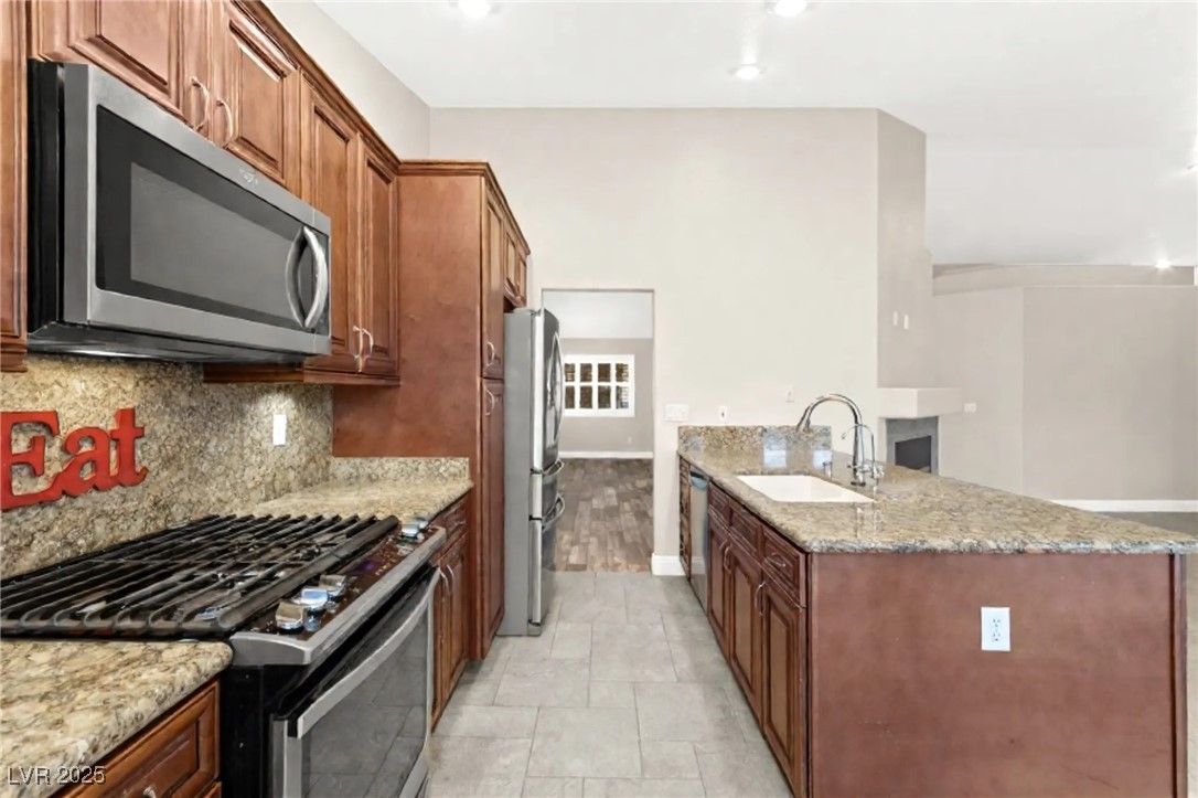 7804 Thorne Pine Avenue