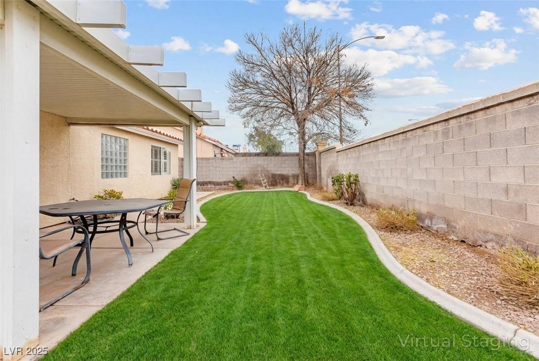 7804 Thorne Pine Avenue