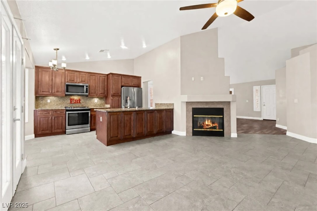 7804 Thorne Pine Avenue