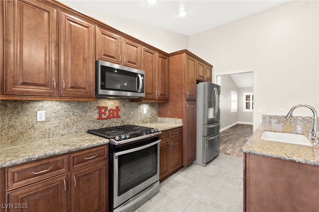 7804 Thorne Pine Avenue