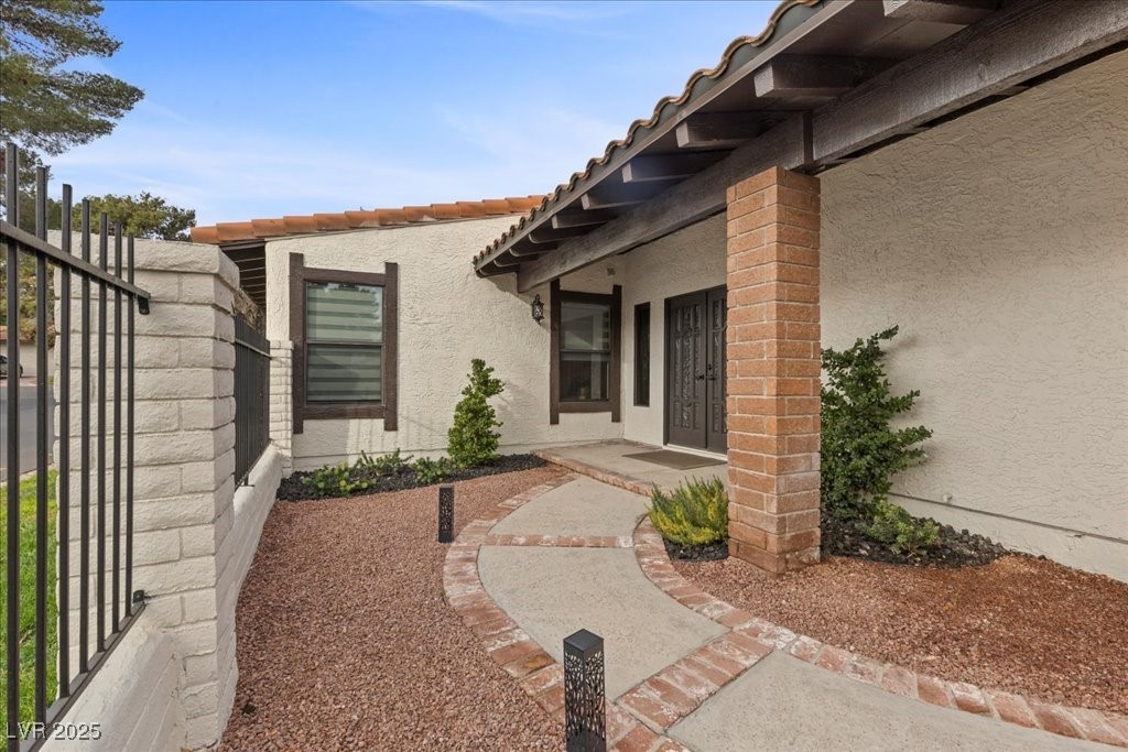 1912 Plaza De La Cruz