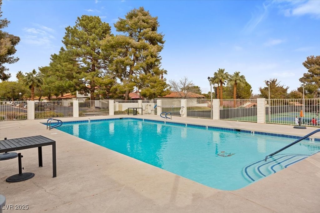 1912 Plaza De La Cruz