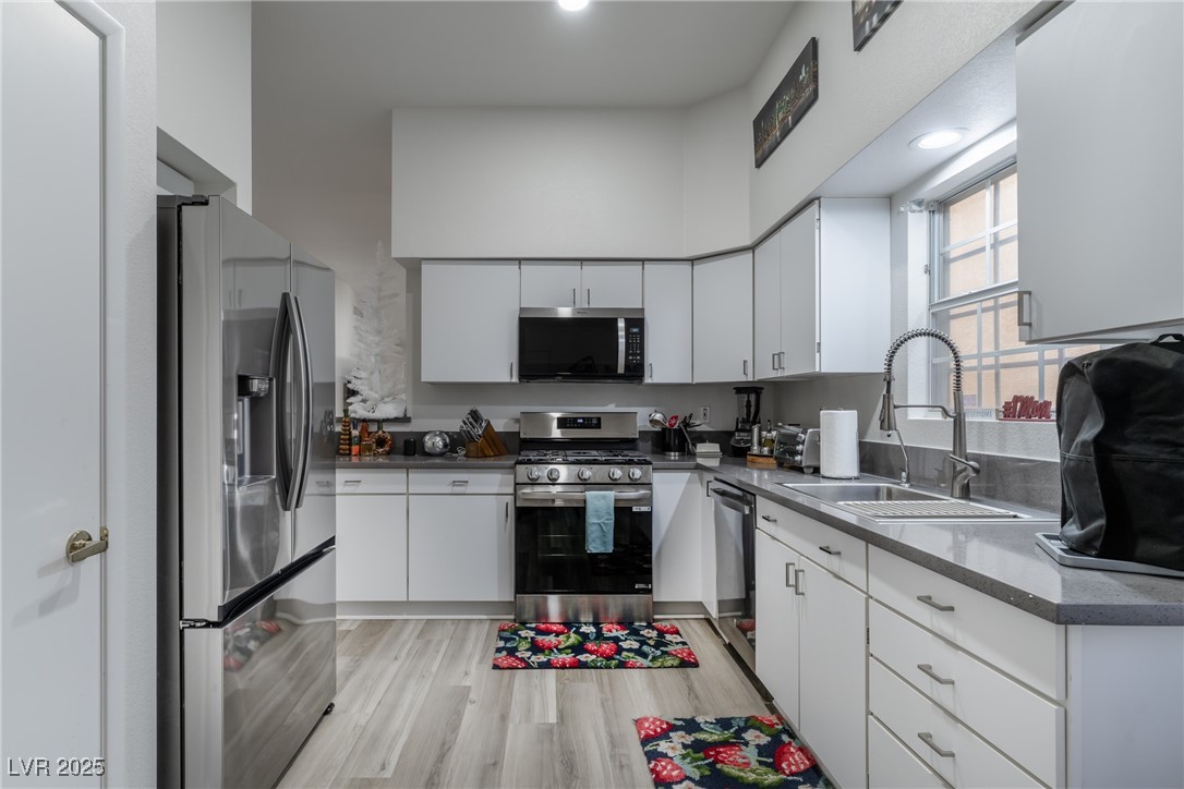 4825 Winterset Drive