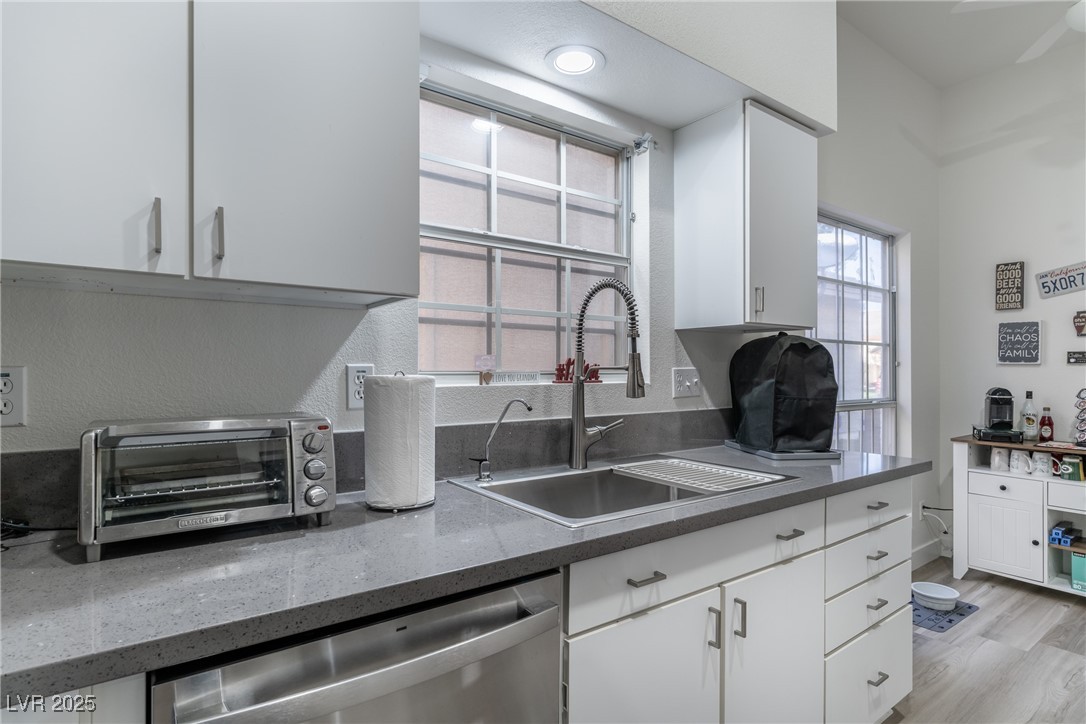 4825 Winterset Drive