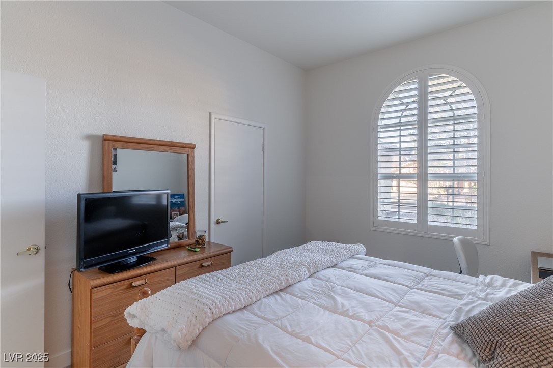 4825 Winterset Drive