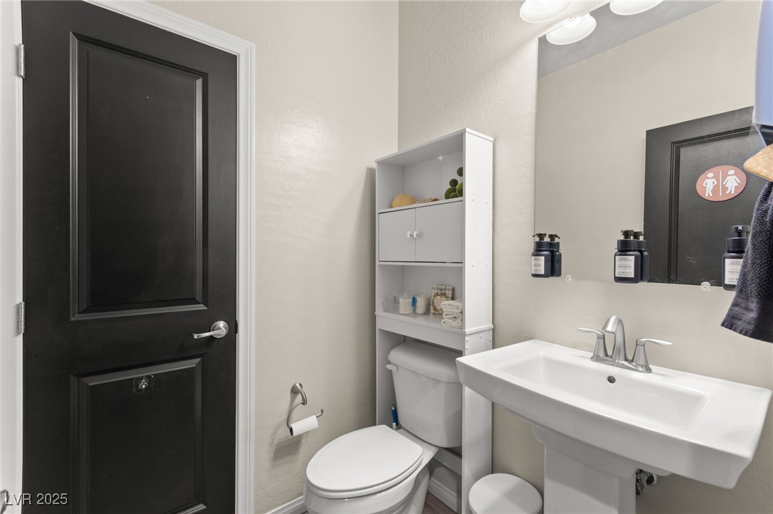 8973 Vista Pines Street