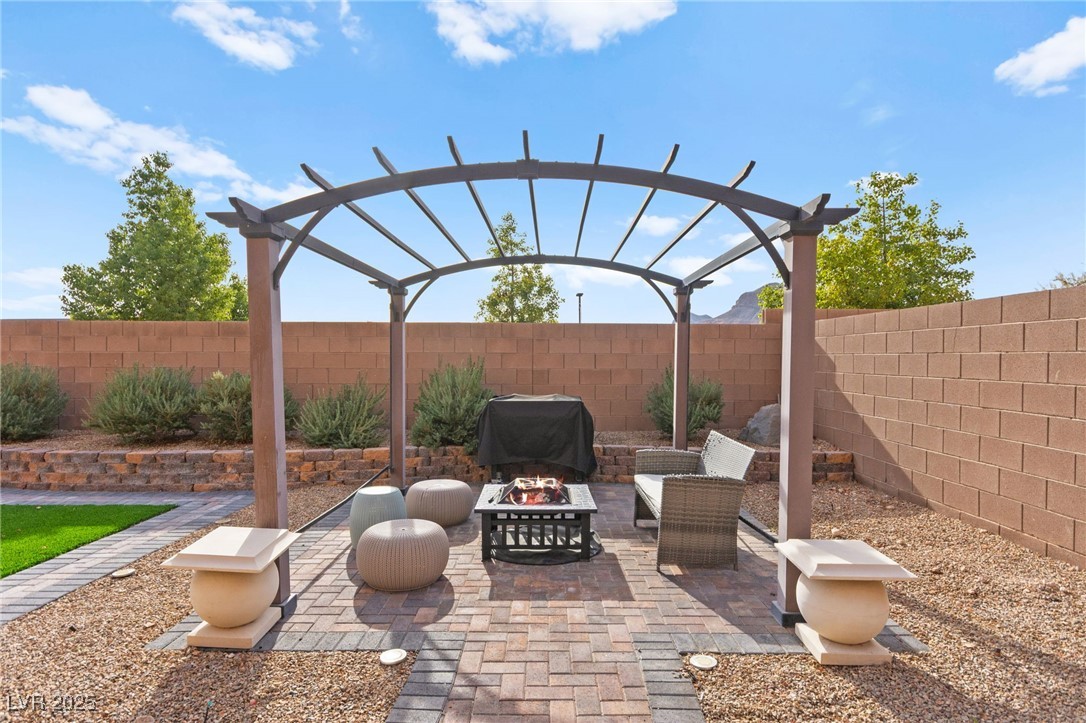 8973 Vista Pines Street