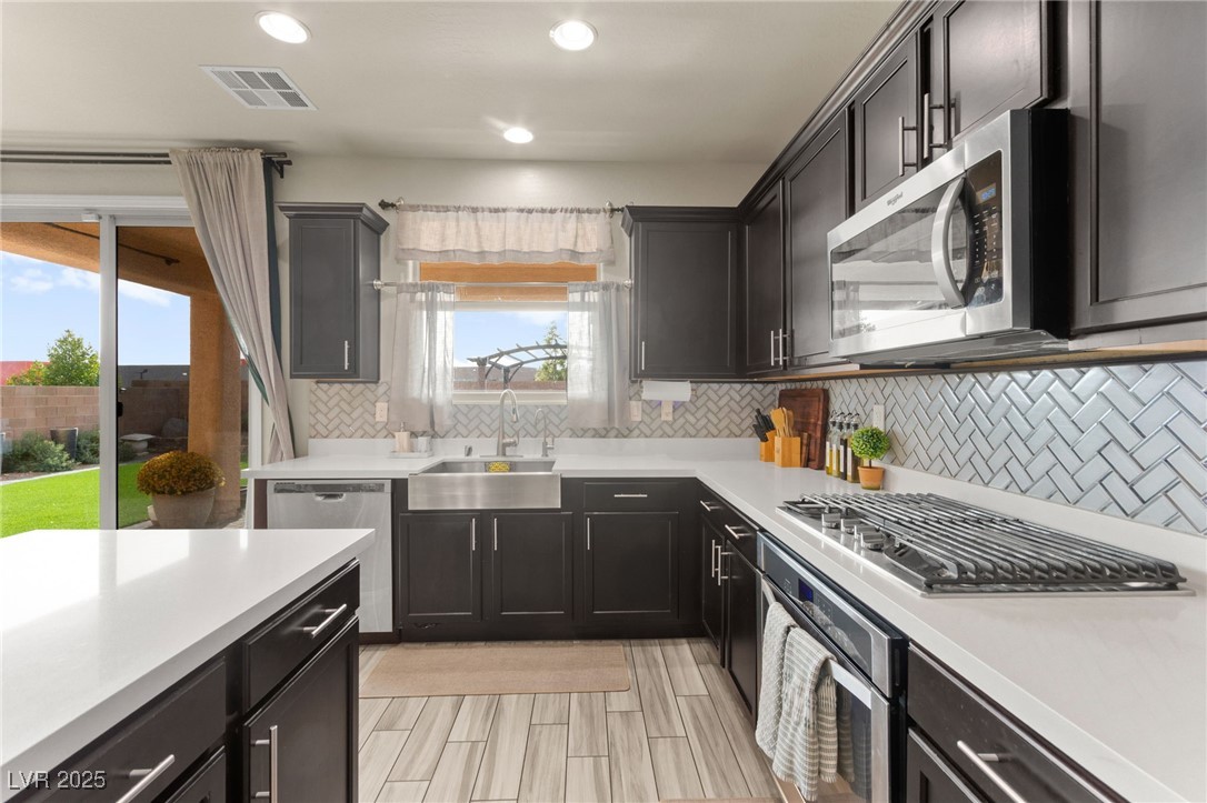 8973 Vista Pines Street