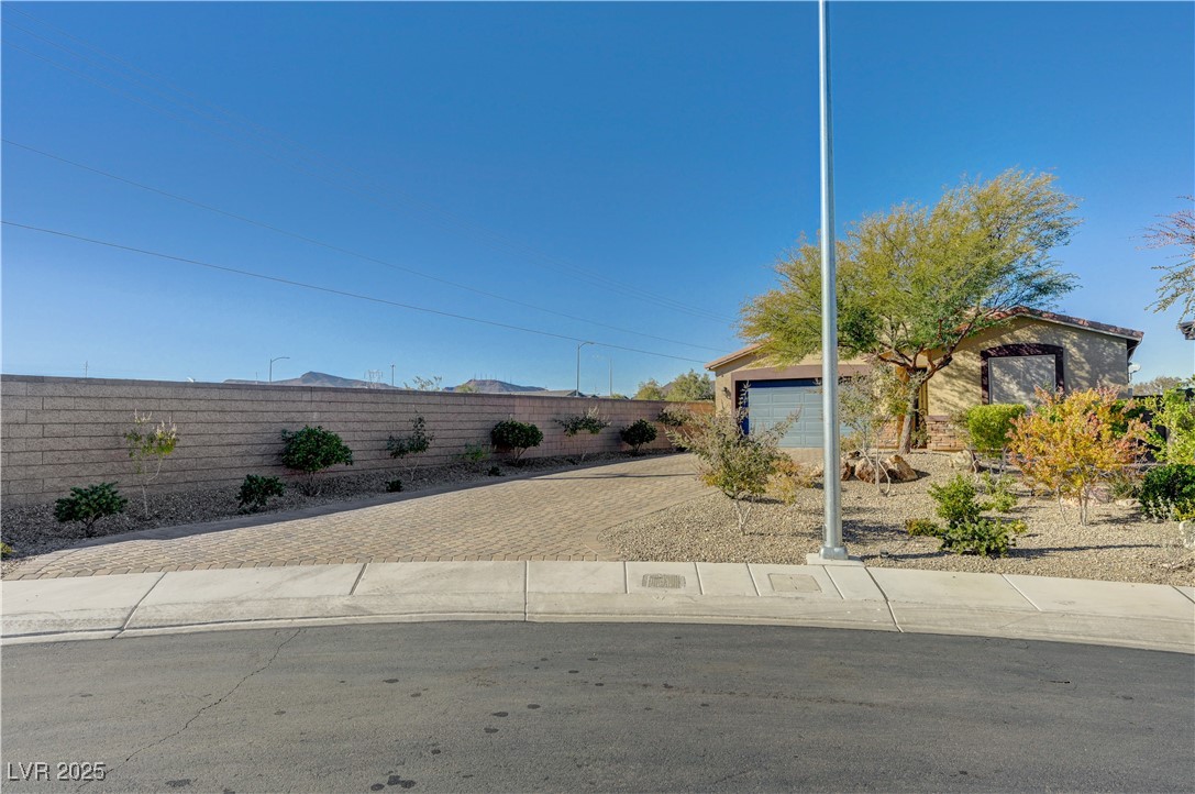 2096 Del Aqua Avenue