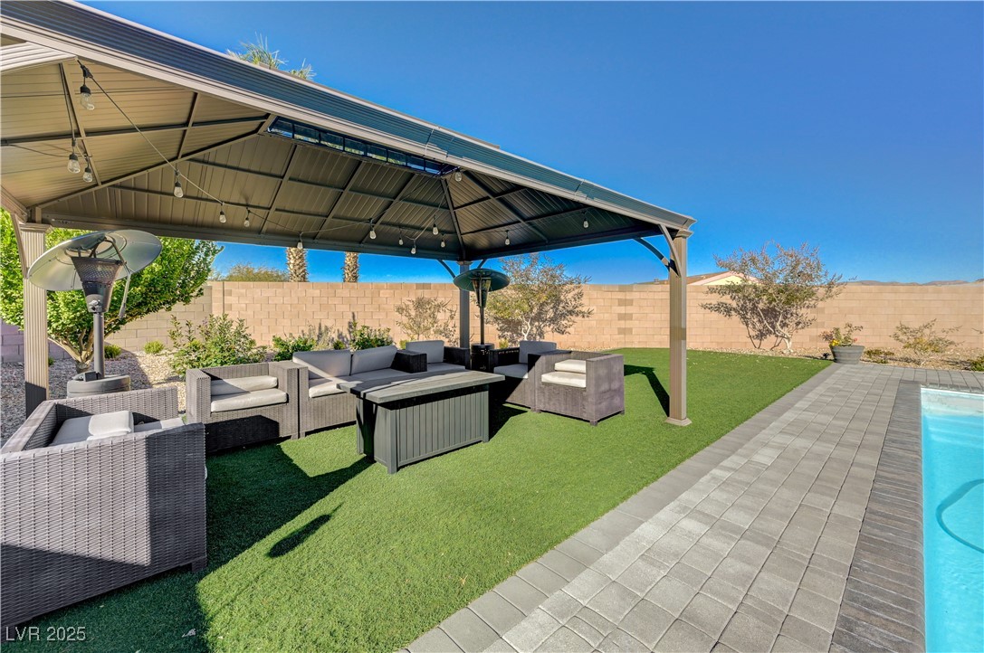 2096 Del Aqua Avenue
