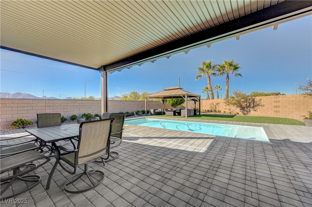 2096 Del Aqua Avenue