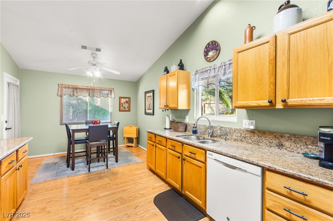 5245 Woodlawn Lane