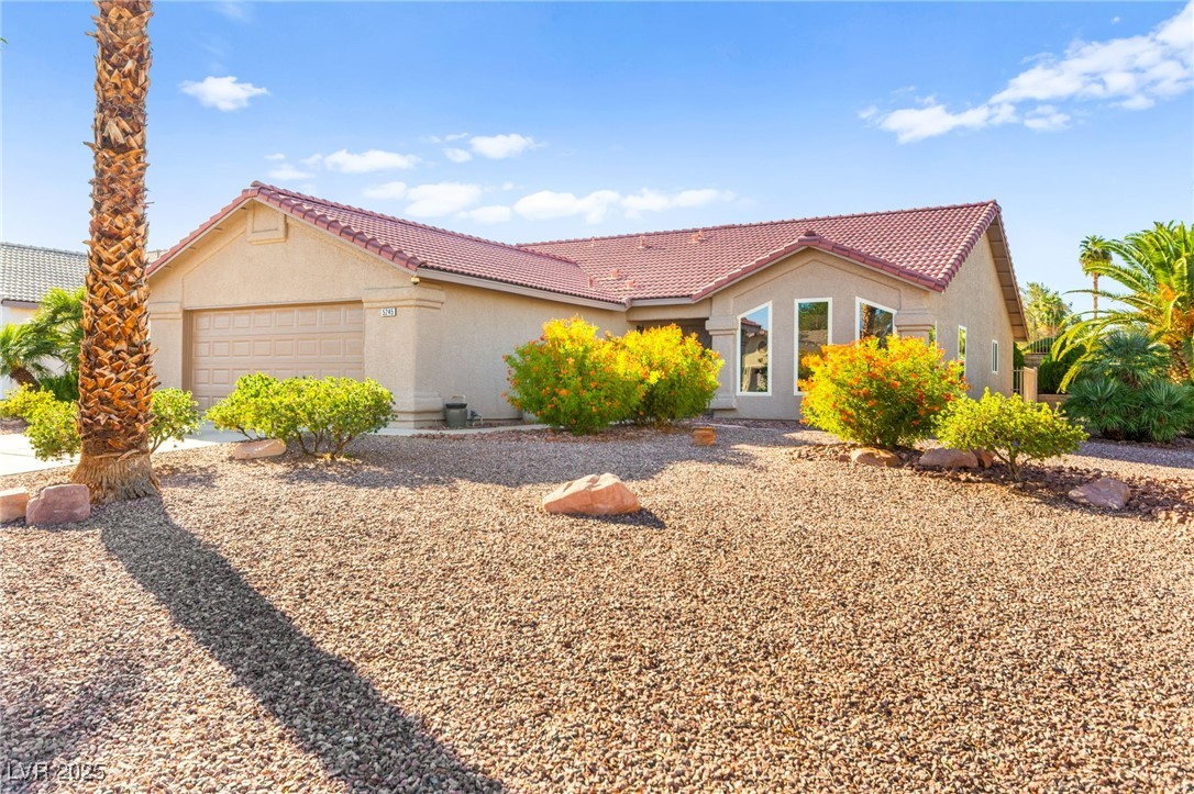 5245 Woodlawn Lane