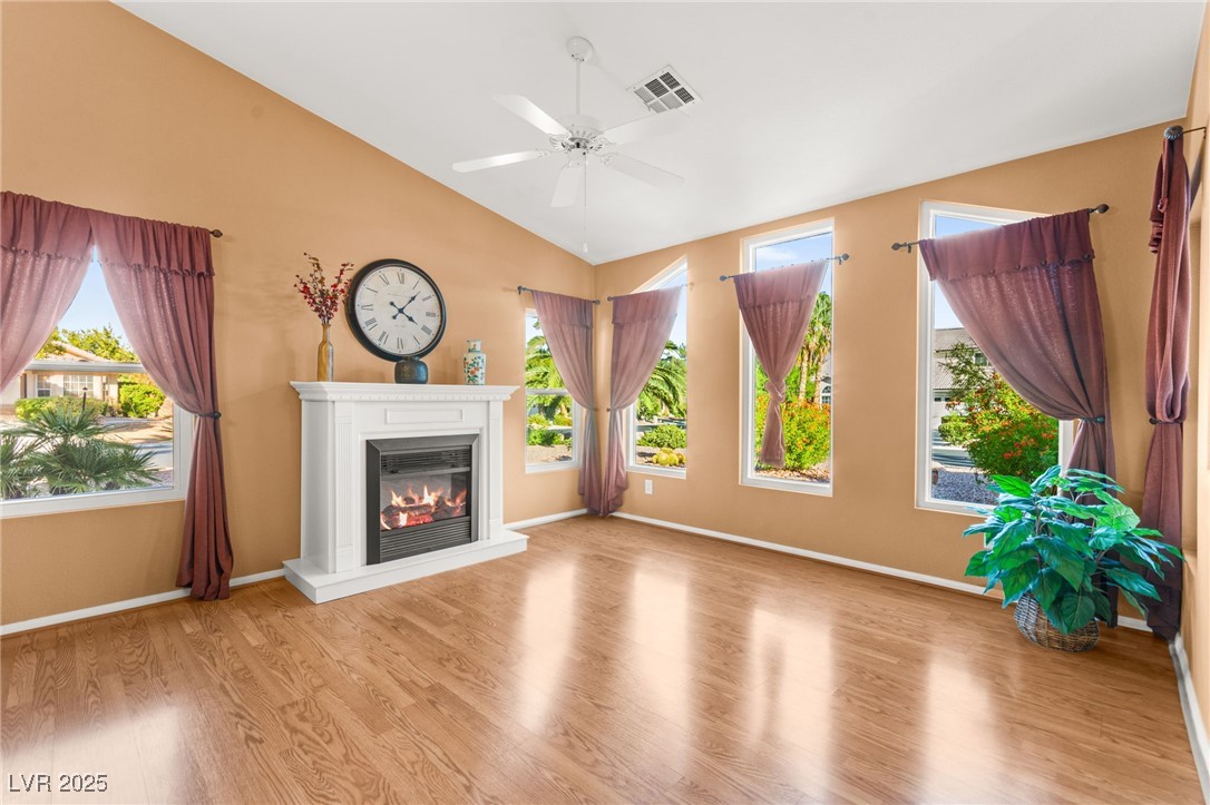 5245 Woodlawn Lane