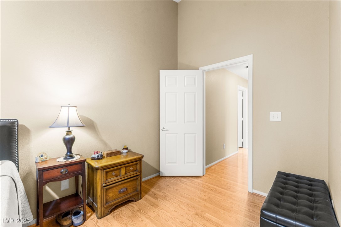 5245 Woodlawn Lane