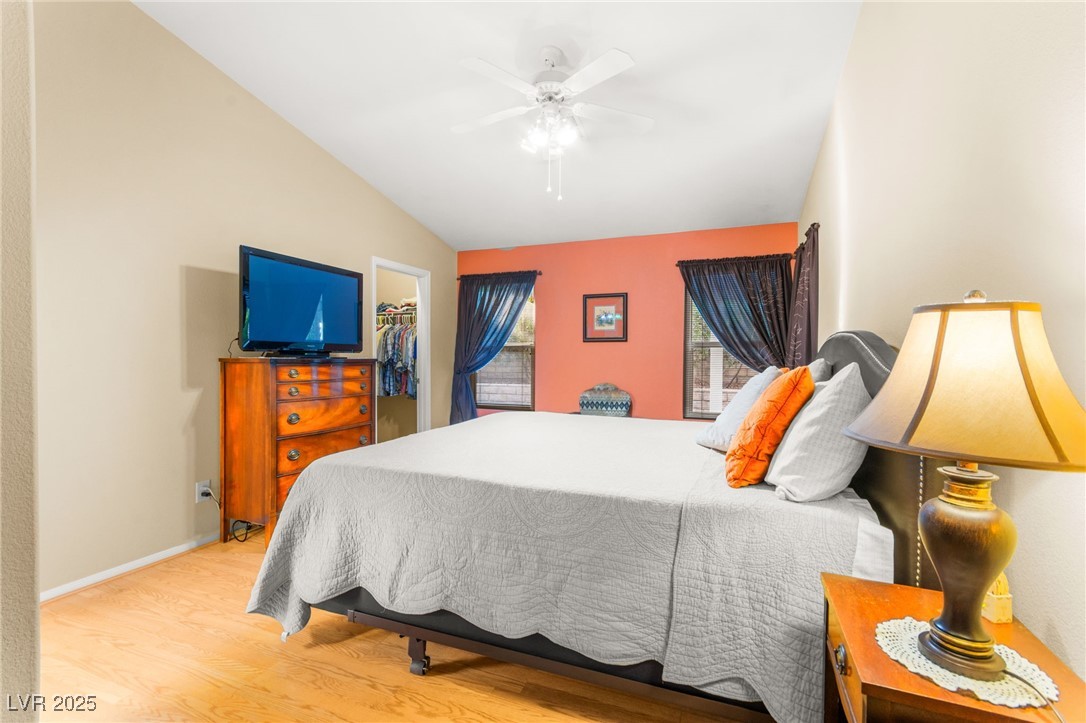 5245 Woodlawn Lane