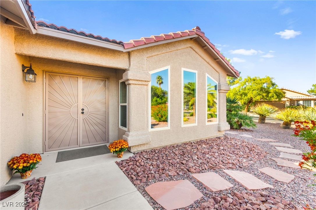 5245 Woodlawn Lane