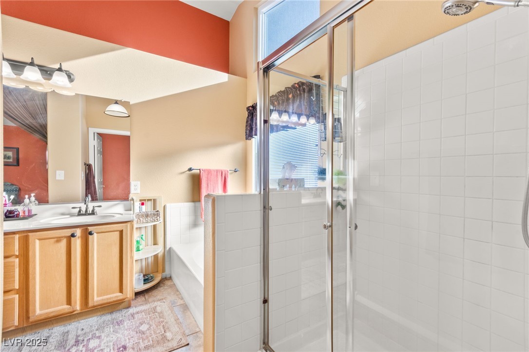 5245 Woodlawn Lane