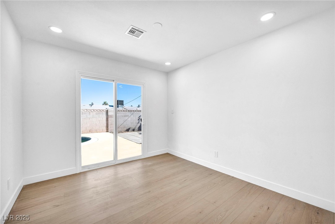 3382 Berwyck Street