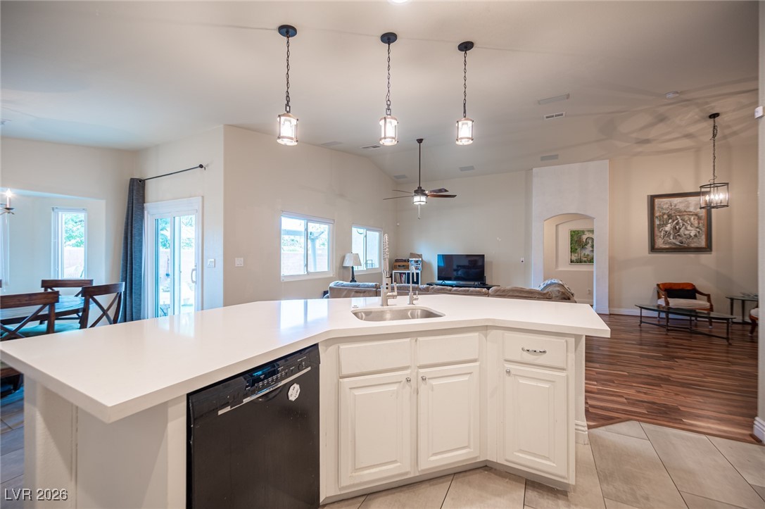 6162 Mast Glorious Court