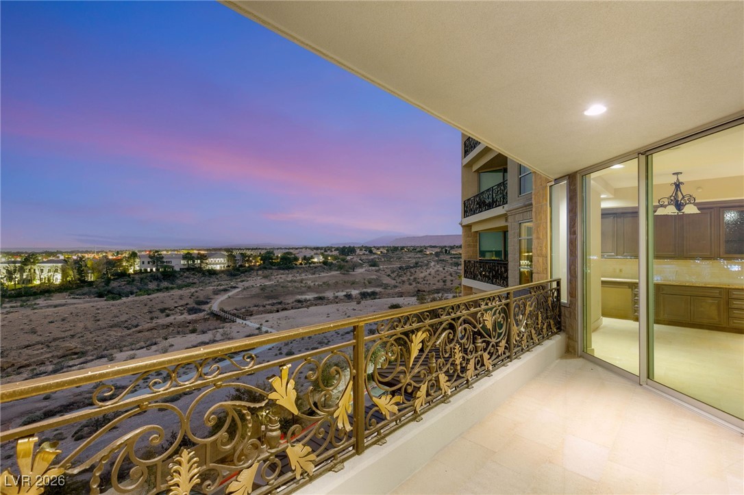 9103 Alta Drive 403