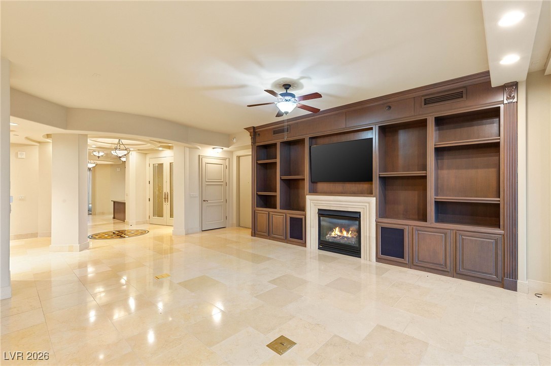 9103 Alta Drive 403