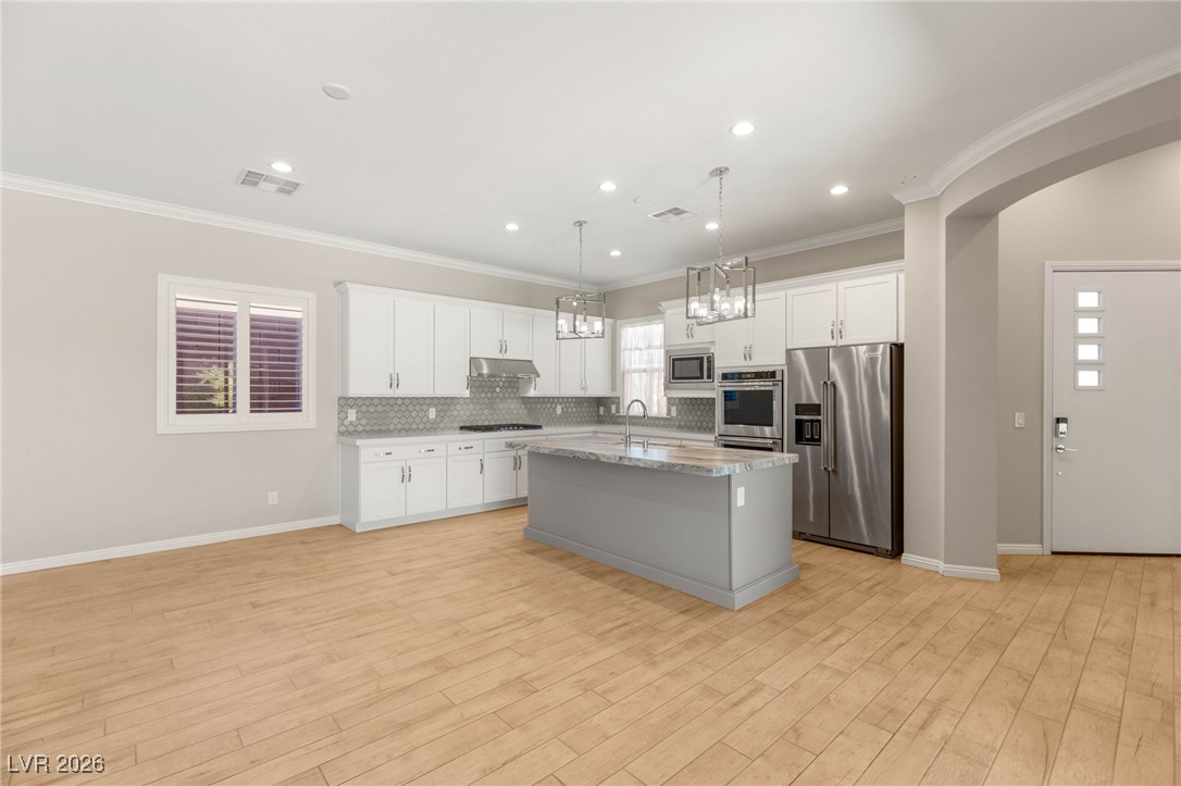 9985 Regency Canyon Way