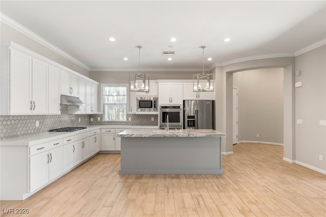 9985 Regency Canyon Way