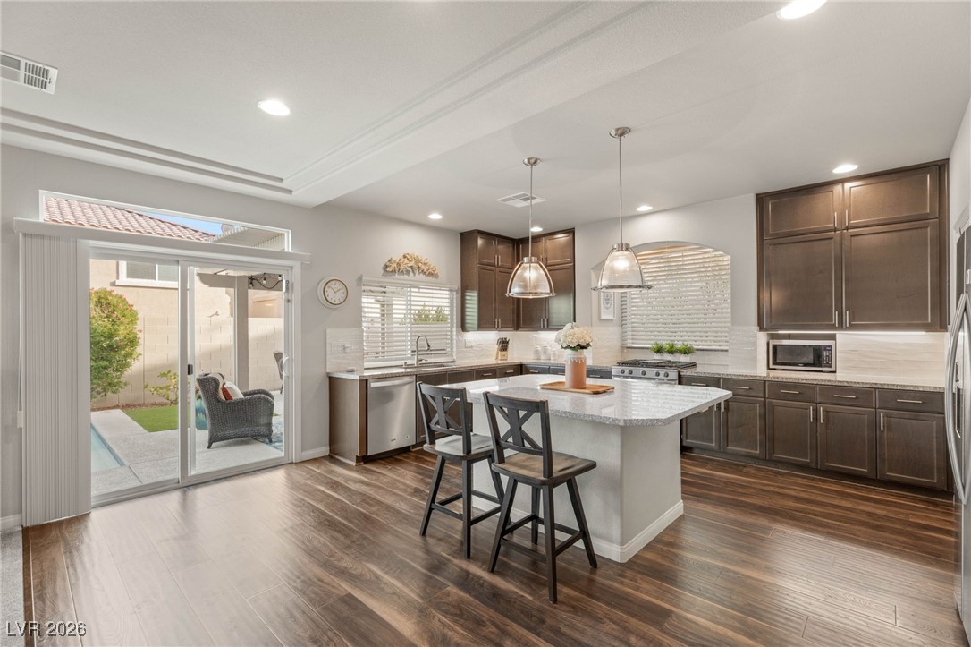 10592 Aphrodite Street