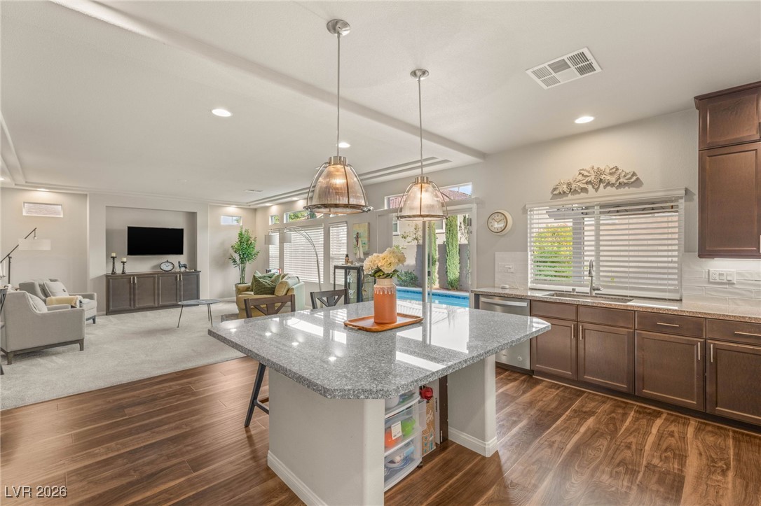 10592 Aphrodite Street