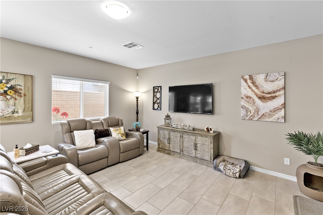 6923 Denio Island Street