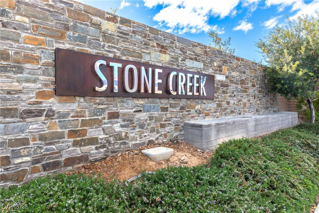 6923 Denio Island Street