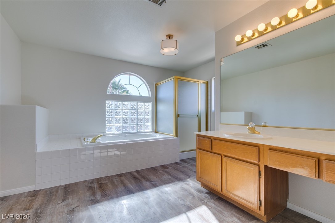 2843 Via Terra Street