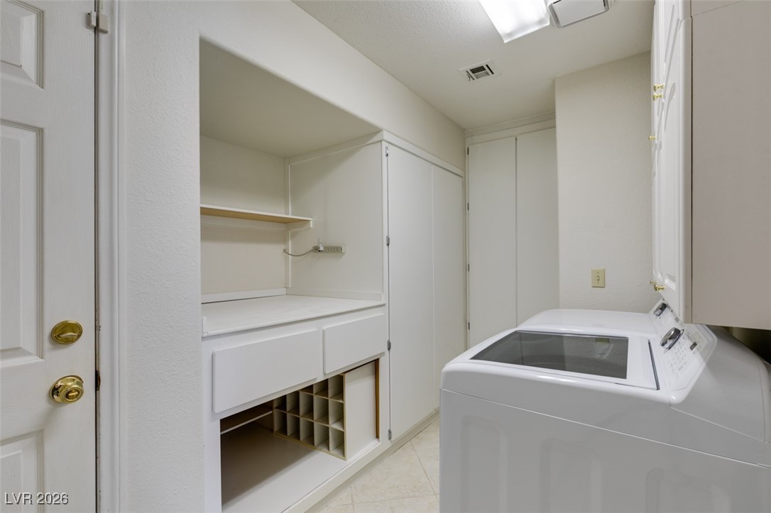 2843 Via Terra Street