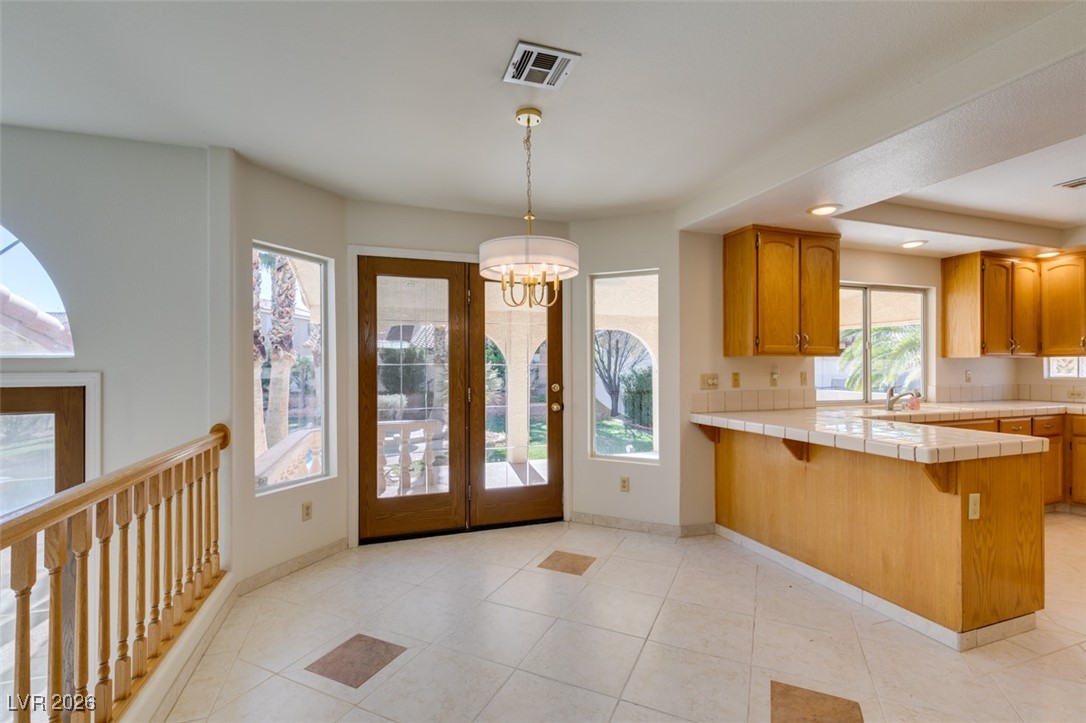 2843 Via Terra Street