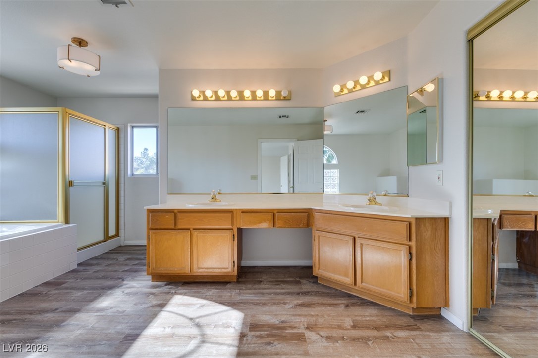 2843 Via Terra Street
