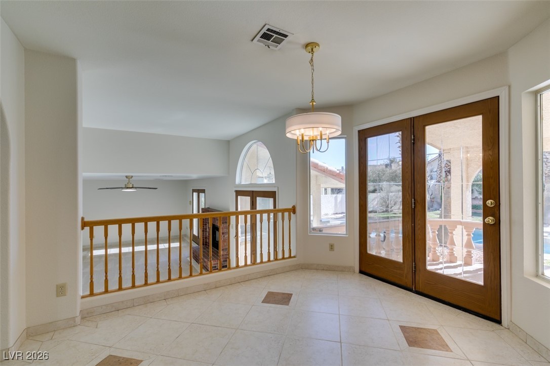 2843 Via Terra Street