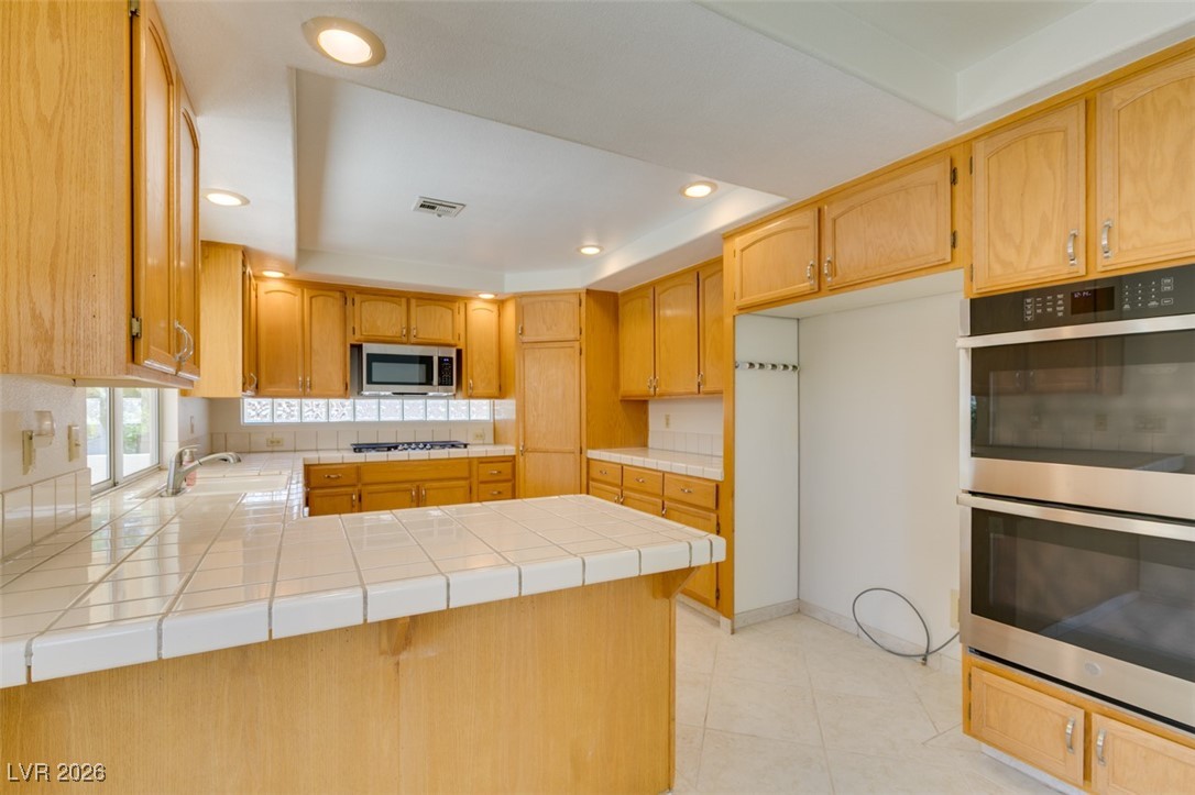 2843 Via Terra Street