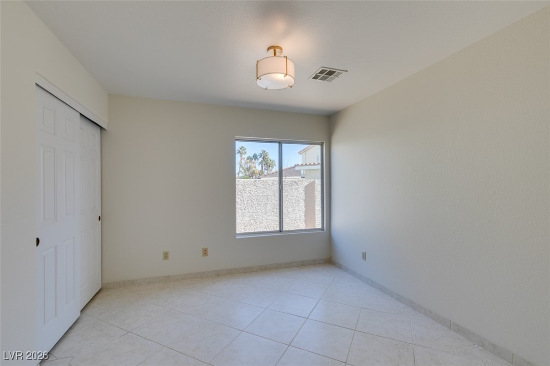 2843 Via Terra Street