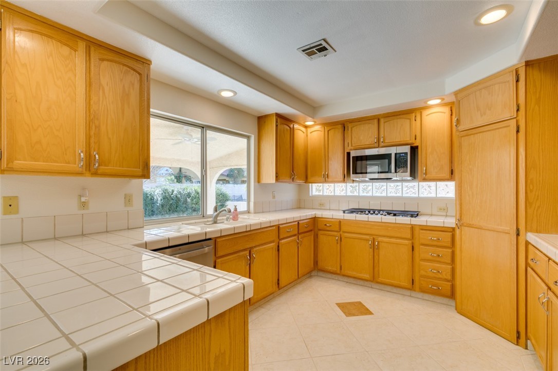 2843 Via Terra Street