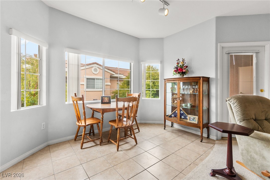 830 Carnegie Street 623