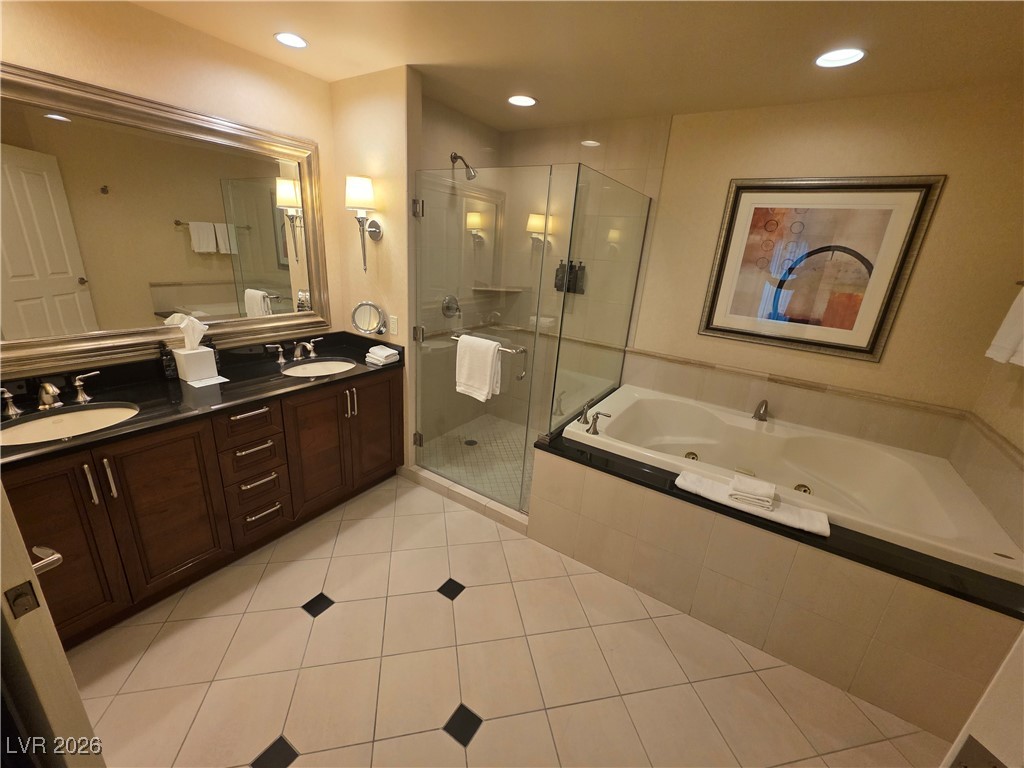 125 East Harmon Avenue 1607