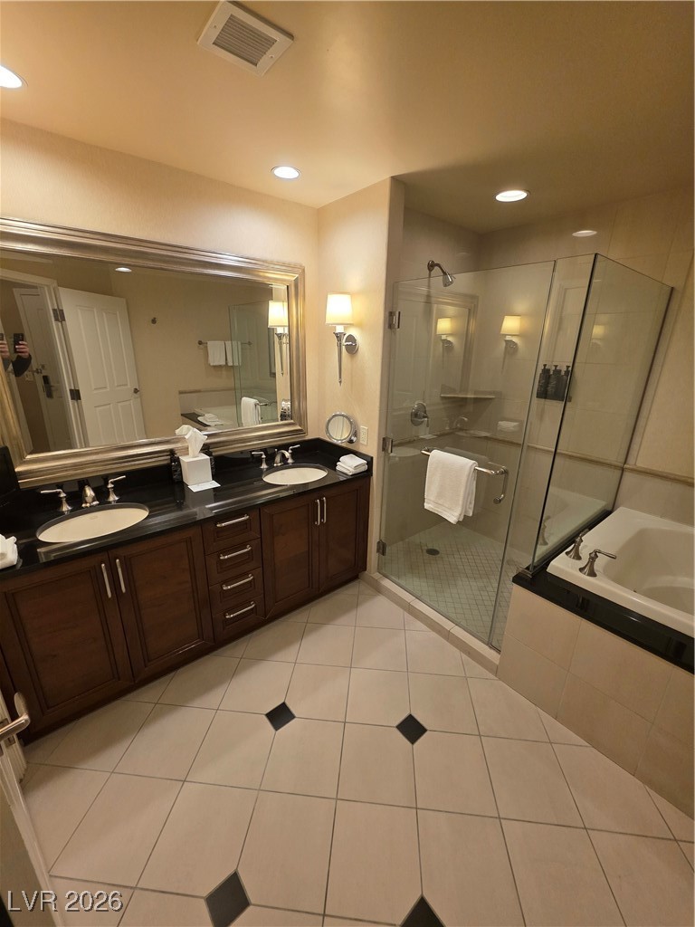 125 East Harmon Avenue 1607