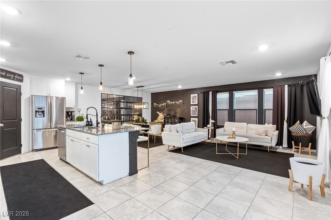 9247 Quartz Hills Avenue