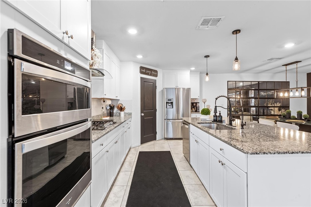 9247 Quartz Hills Avenue