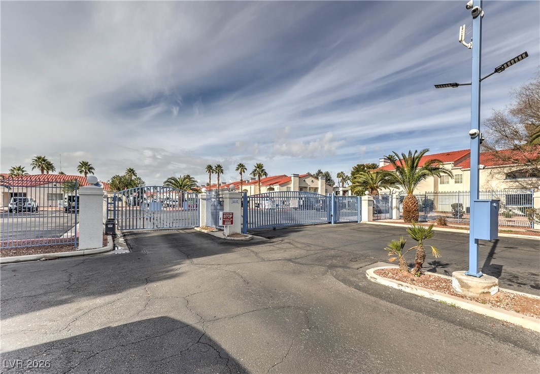 2725 South Nellis Boulevard 2074