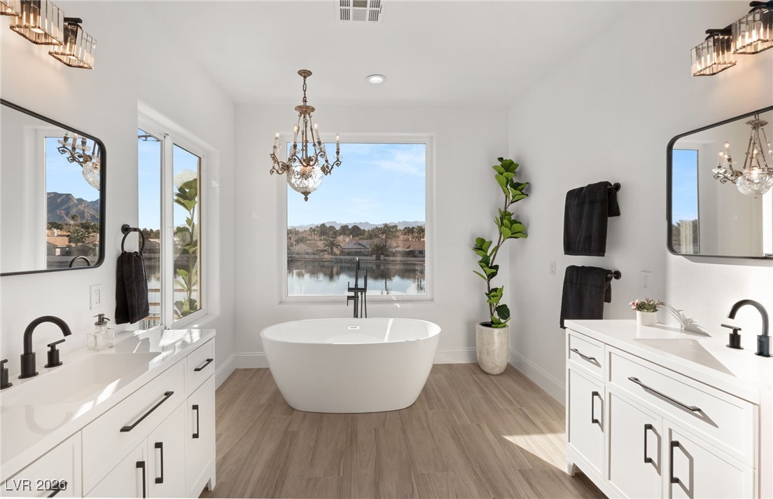 2493 Sun Reef Road