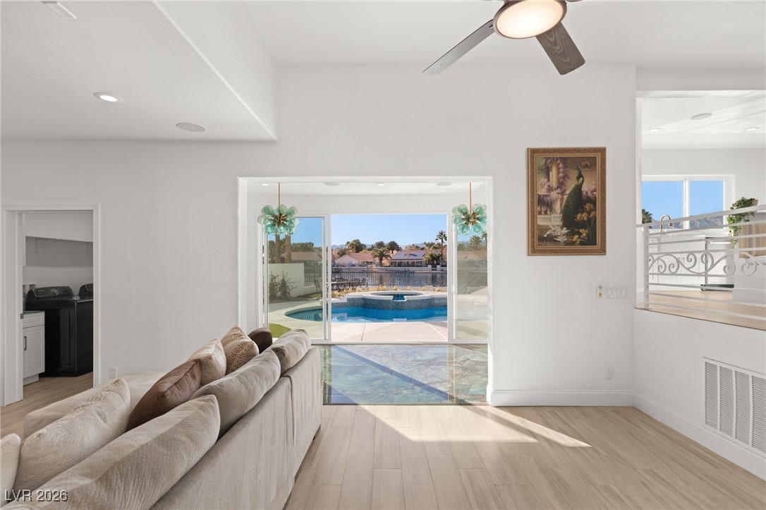2493 Sun Reef Road