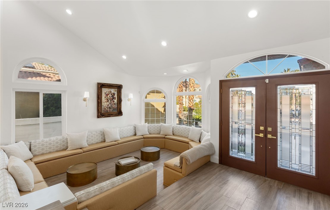 2493 Sun Reef Road