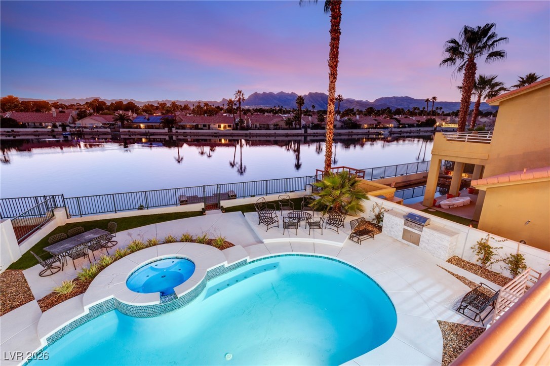 2493 Sun Reef Road